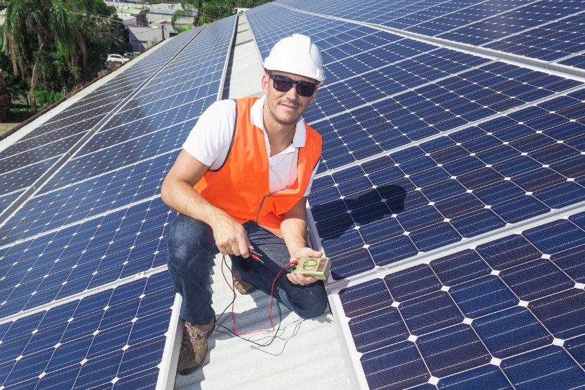 Tout savoir sur la location de toiture photovoltaïque à Toulouse